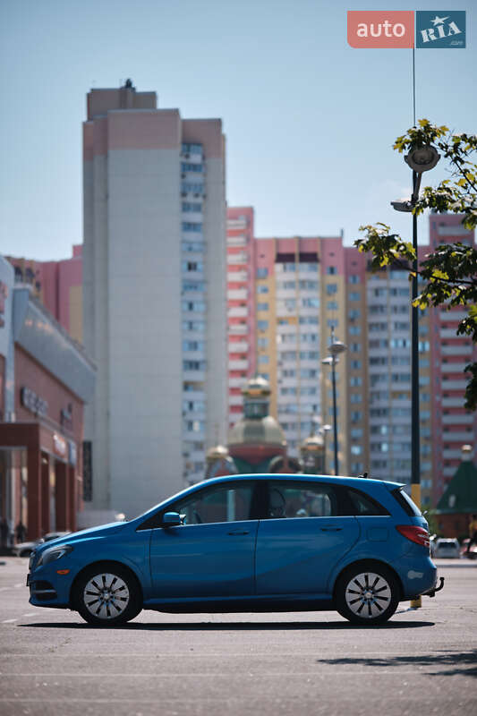 Хэтчбек Mercedes-Benz B-Class 2014 в Броварах
