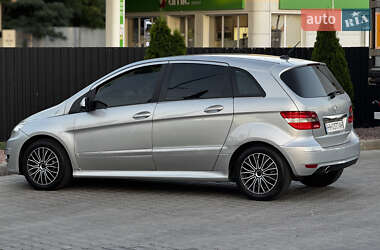 Хэтчбек Mercedes-Benz B-Class 2010 в 