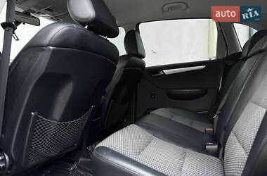 Хэтчбек Mercedes-Benz B-Class 2010 в 