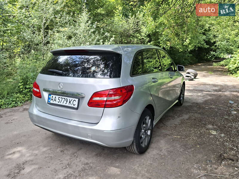 Хэтчбек Mercedes-Benz B-Class 2012 в Киеве