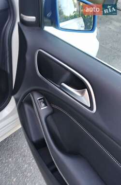 Хэтчбек Mercedes-Benz B-Class 2015 в 