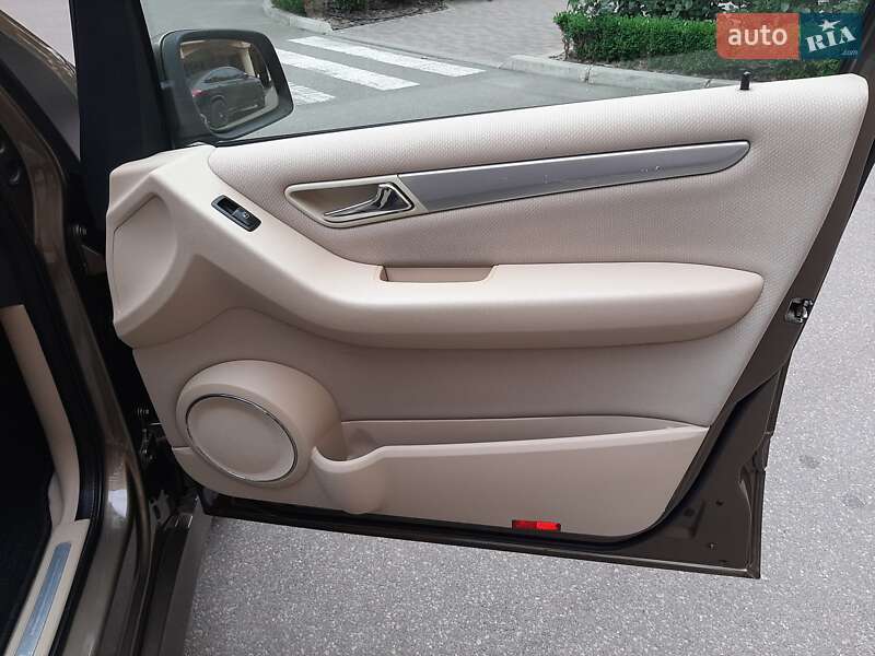 Хэтчбек Mercedes-Benz B-Class 2009 в Киеве