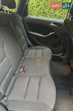 Хэтчбек Mercedes-Benz B-Class 2014 в 
