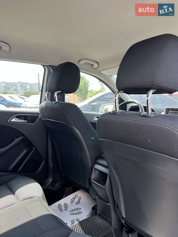 Хэтчбек Mercedes-Benz B-Class 2012 в Смеле