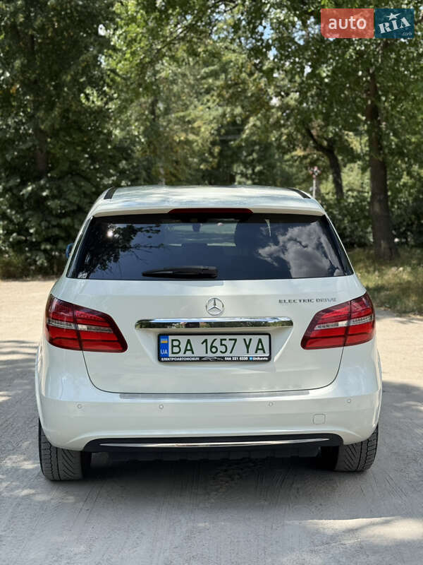 Хэтчбек Mercedes-Benz B-Class 2014 в Кропивницком