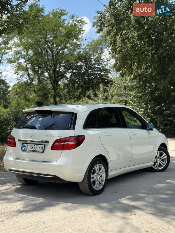 Хэтчбек Mercedes-Benz B-Class 2014 в Кропивницком