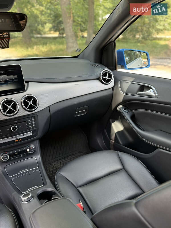 Хэтчбек Mercedes-Benz B-Class 2014 в Кропивницком