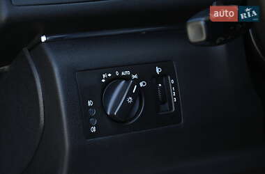 Хэтчбек Mercedes-Benz B-Class 2009 в 