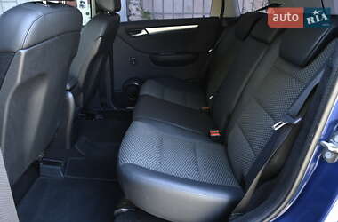 Хэтчбек Mercedes-Benz B-Class 2009 в 