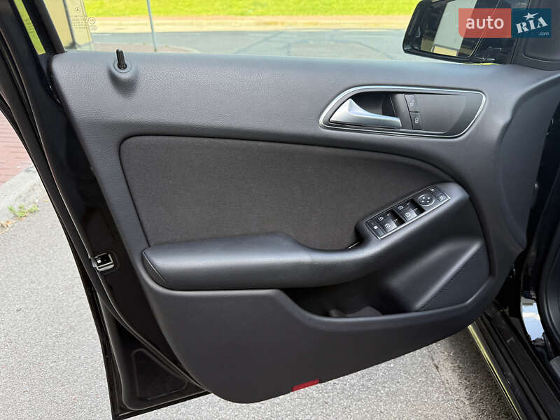 Хэтчбек Mercedes-Benz B-Class 2012 в Киеве