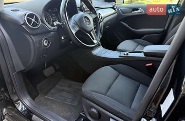 Хэтчбек Mercedes-Benz B-Class 2012 в 