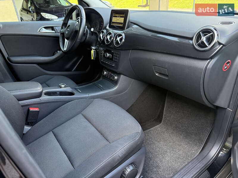 Хэтчбек Mercedes-Benz B-Class 2012 в Киеве