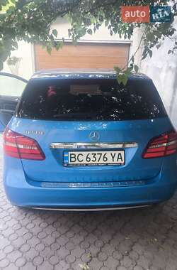 Хэтчбек Mercedes-Benz B-Class 2015 в 