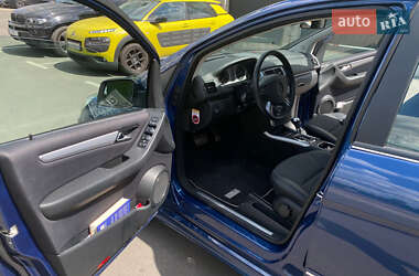 Хэтчбек Mercedes-Benz B-Class 2009 в 