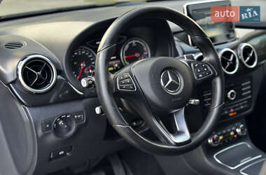 Хэтчбек Mercedes-Benz B-Class 2016 в 