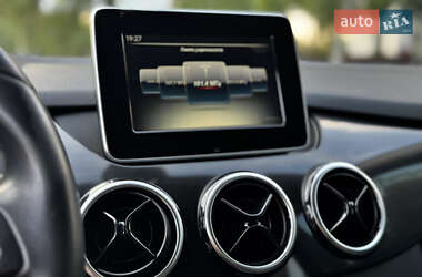 Хэтчбек Mercedes-Benz B-Class 2016 в 