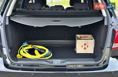Хэтчбек Mercedes-Benz B-Class 2016 в 