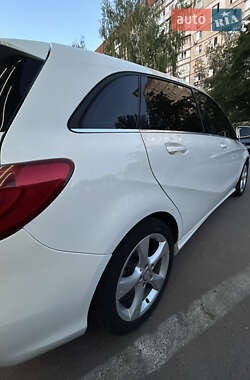 Хэтчбек Mercedes-Benz B-Class 2014 в 