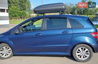 Хэтчбек Mercedes-Benz B-Class 2009 в 