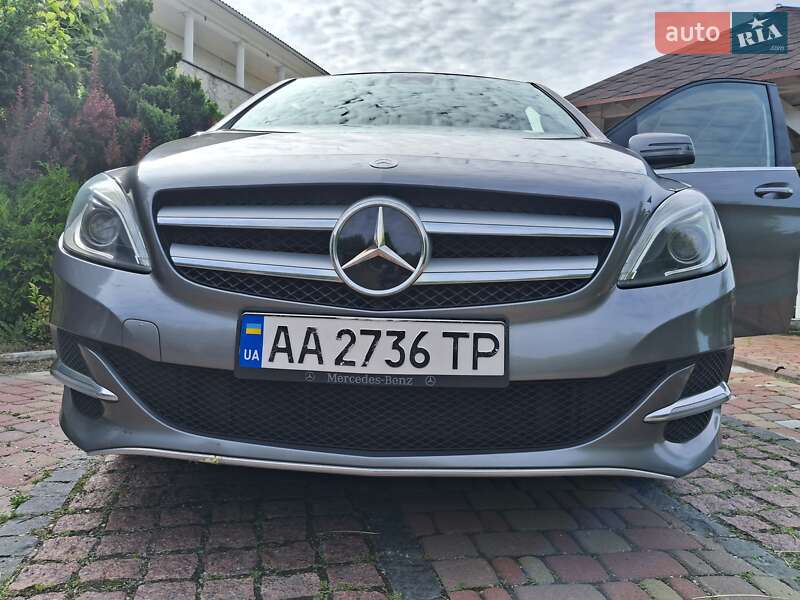 Хэтчбек Mercedes-Benz B-Class 2015 в Киеве фото 4 Хэтчбек Mercedes-Benz B-Class 2015 в Киеве