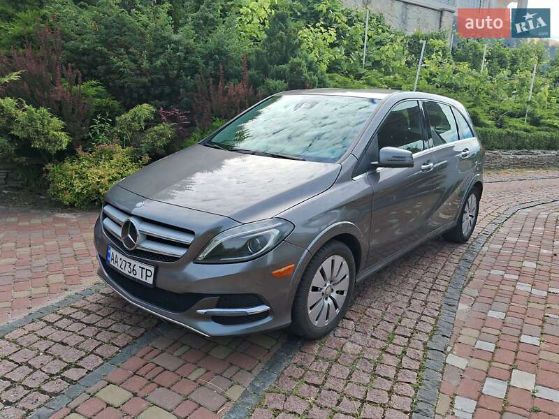 Хэтчбек Mercedes-Benz B-Class 2015 в Киеве фото 2 Хэтчбек Mercedes-Benz B-Class 2015 в Киеве