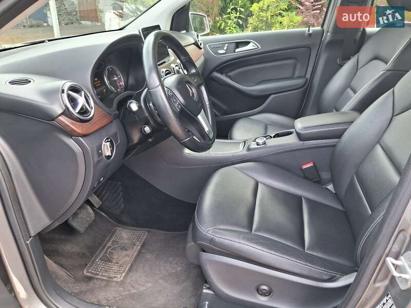Хэтчбек Mercedes-Benz B-Class 2015 в Киеве фото 21 Хэтчбек Mercedes-Benz B-Class 2015 в Киеве