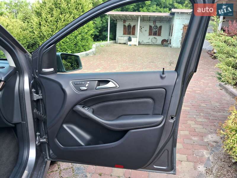 Хэтчбек Mercedes-Benz B-Class 2015 в Киеве фото 40 Хэтчбек Mercedes-Benz B-Class 2015 в Киеве