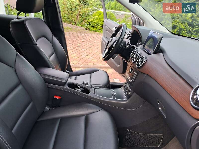 Хэтчбек Mercedes-Benz B-Class 2015 в Киеве фото 42 Хэтчбек Mercedes-Benz B-Class 2015 в Киеве