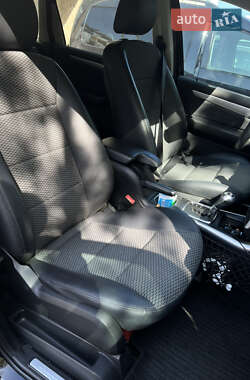 Хэтчбек Mercedes-Benz B-Class 2010 в 