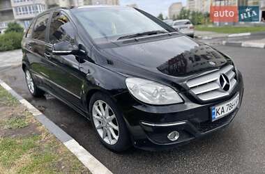Хэтчбек Mercedes-Benz B-Class 2009 в 