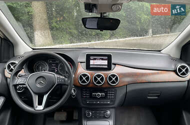 Хэтчбек Mercedes-Benz B-Class 2012 в 