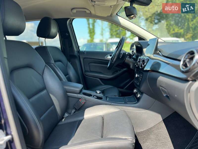 Хетчбек Mercedes-Benz B-Class 2017 в Стрию