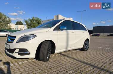 Хэтчбек Mercedes-Benz B-Class 2016 в Вышгороде