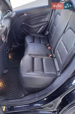 Хетчбек Mercedes-Benz B-Class 2016 в 