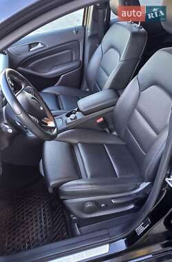 Хетчбек Mercedes-Benz B-Class 2016 в 