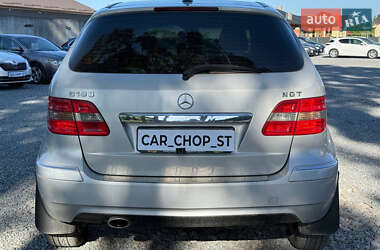 Хэтчбек Mercedes-Benz B-Class 2009 в 