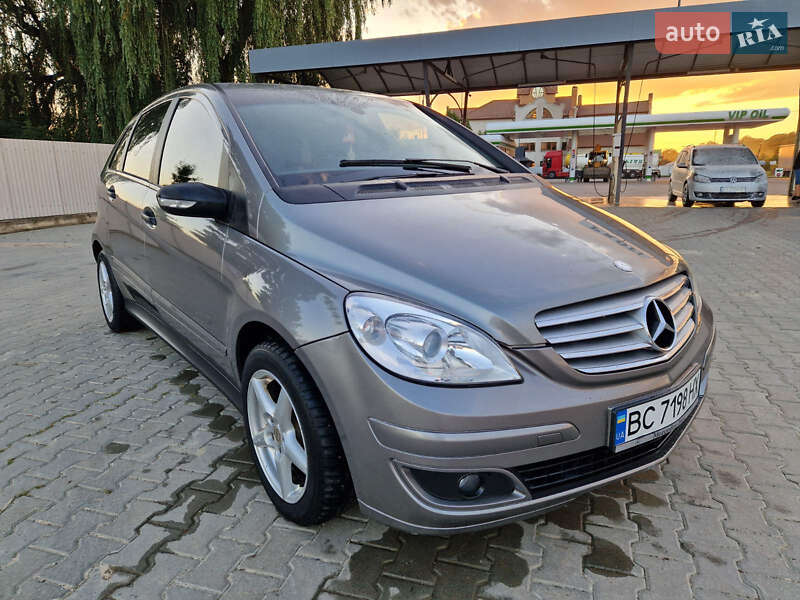 Хэтчбек Mercedes-Benz B-Class 2007 в 