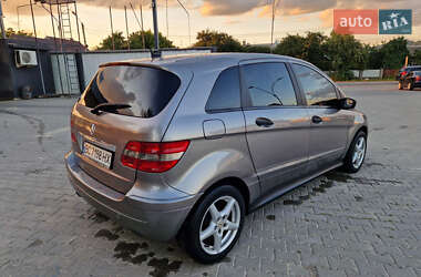 Хэтчбек Mercedes-Benz B-Class 2007 в 