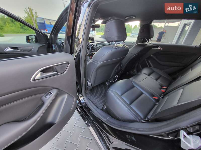 Хетчбек Mercedes-Benz B-Class 2015 в Володимирі фото 16 Хетчбек Mercedes-Benz B-Class 2015 в Володимирі