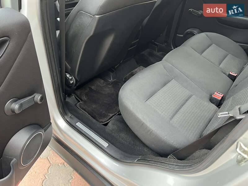 Хэтчбек Mercedes-Benz B-Class 2006 в Могилев-Подольске