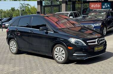 Хэтчбек Mercedes-Benz B-Class 2017 в Черновцах