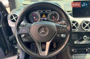 Хэтчбек Mercedes-Benz B-Class 2017 в 