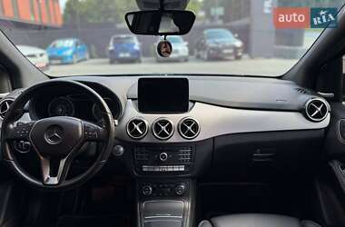 Хэтчбек Mercedes-Benz B-Class 2017 в 
