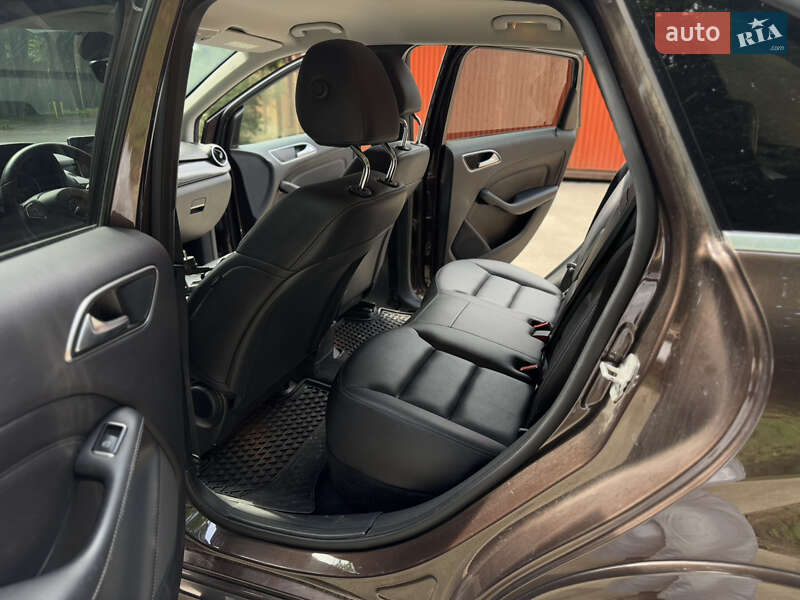 Хэтчбек Mercedes-Benz B-Class 2016 в Львове фото 6 Хэтчбек Mercedes-Benz B-Class 2016 в Львове