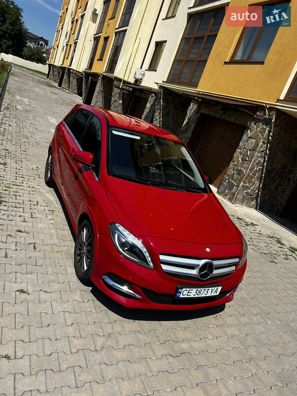 Хэтчбек Mercedes-Benz B-Class 2017 в Черновцах