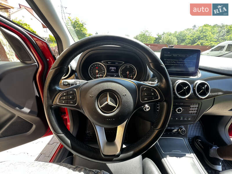 Хэтчбек Mercedes-Benz B-Class 2017 в Черновцах