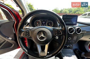 Хэтчбек Mercedes-Benz B-Class 2017 в 
