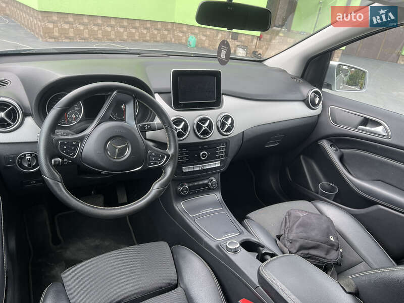 Хэтчбек Mercedes-Benz B-Class 2016 в Львове