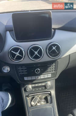 Хэтчбек Mercedes-Benz B-Class 2015 в 