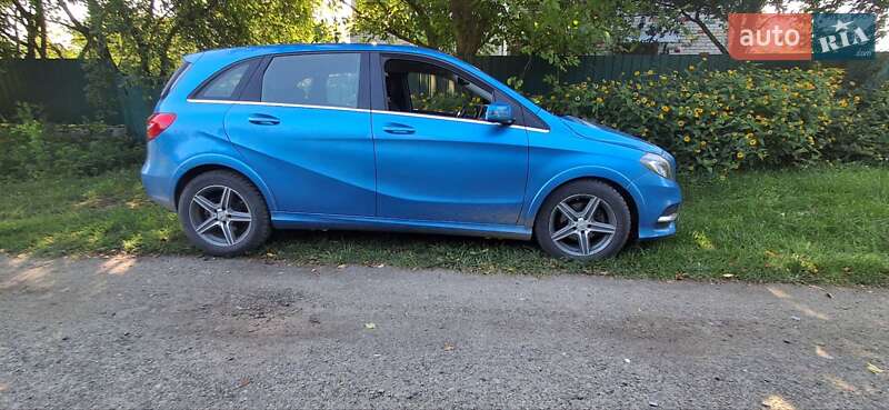 Хэтчбек Mercedes-Benz B-Class 2014 в Киеве фото 7 Хэтчбек Mercedes-Benz B-Class 2014 в Киеве